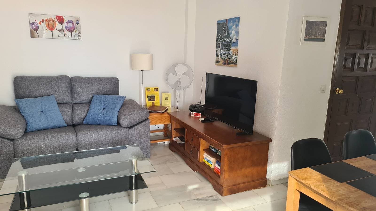 Foto 4 von 32: Penthouse-Apartment im Pueblo Evita mit Meer- & Bergblick, Pool, Terrasse, Klimaanlage & WLAN