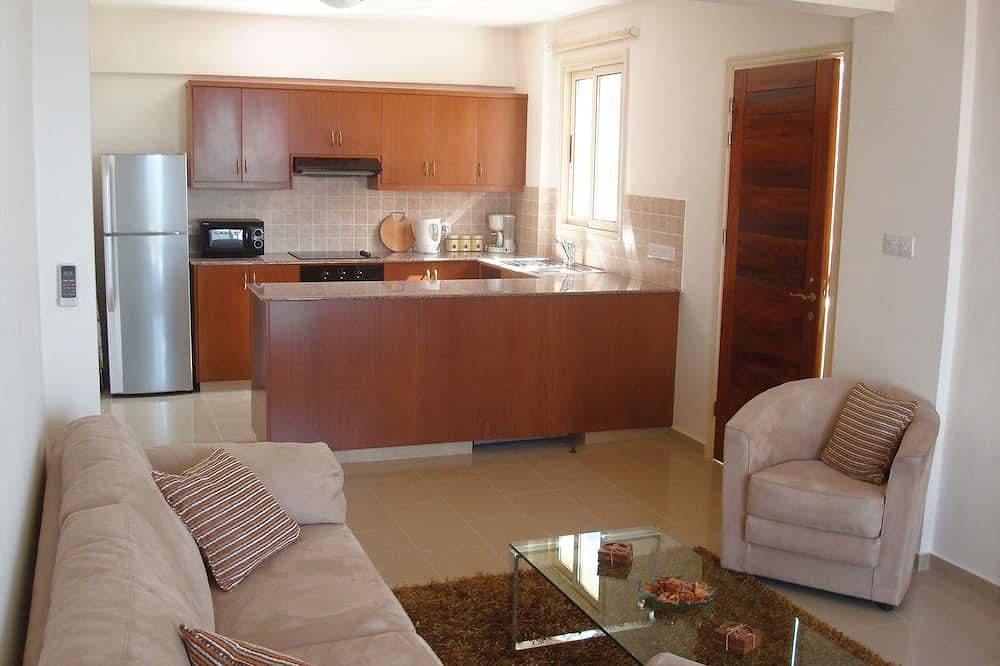 Foto 8 von 14: Schöne Penthouse-Wohnung mit 2 Schlafzimmern in Peyia. Gemeinschaftspool - Free WiFi