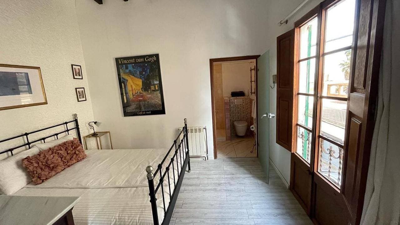 Foto 9 von 45: Three-Bedroom House