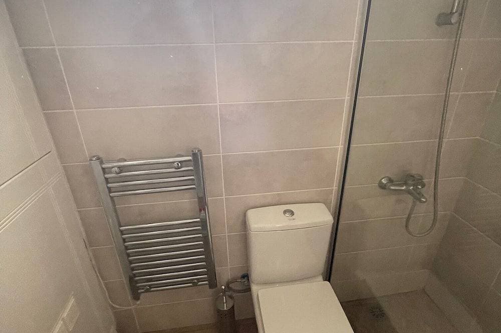 Foto 7 von 24: Perfekt gelegen Stadthaus im Herzen von Coral Bay, Pool und Meerblick