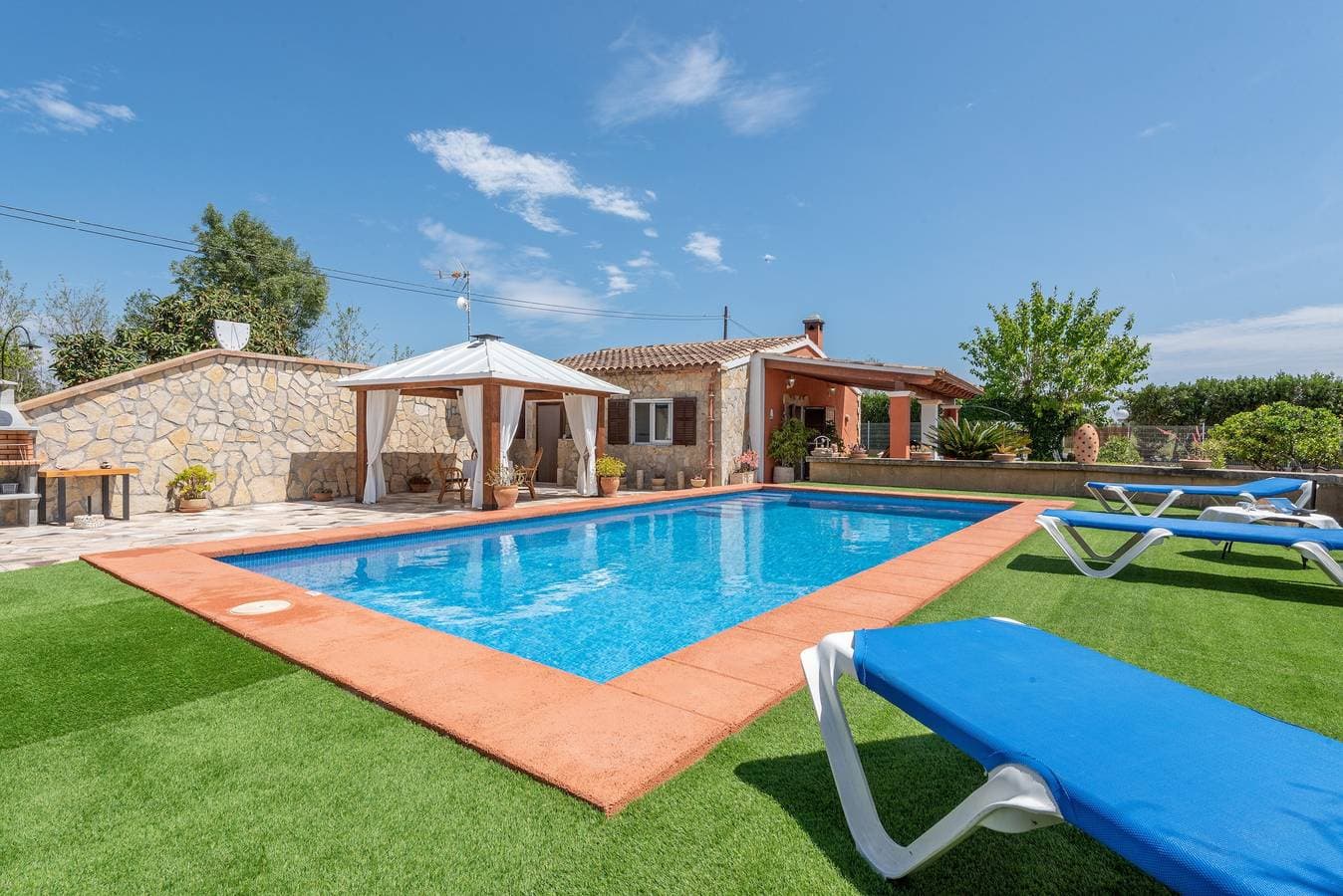Foto 2 von 25: Wunderschöne Finca mit Pool, Terrassen und WLAN; Parkplätze vorhanden