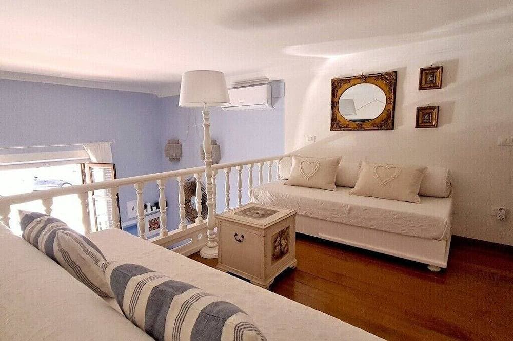 Foto 2 von 30: Comfortable apartment with outdoor patio on the Viareggio seafront