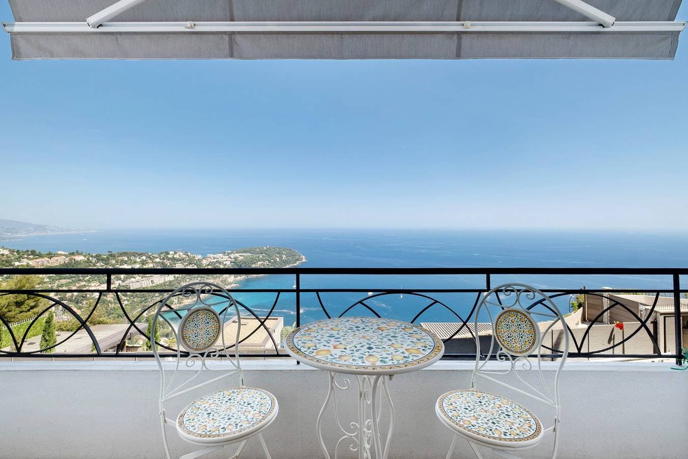 Loft sea view close to Monaco 1