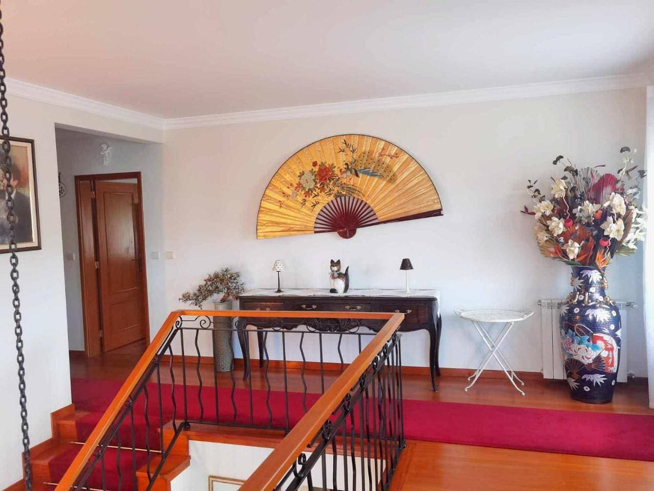 Foto 9 von 28: Two-Bedroom Apartment with Balcony