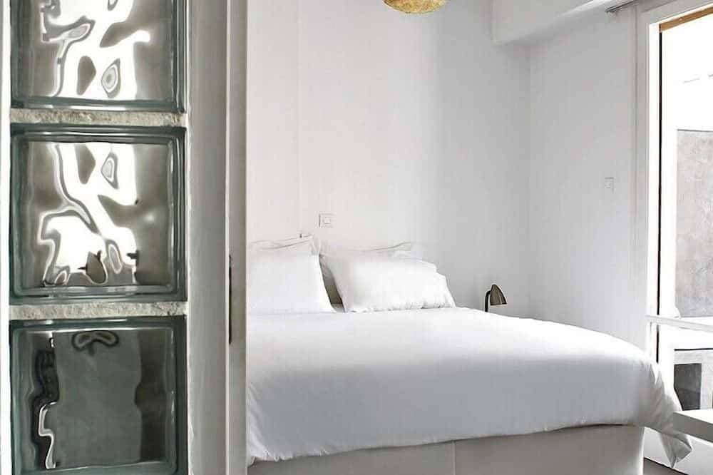 Foto 3 von 23: Acropolis Charming Apt with Large Balcony