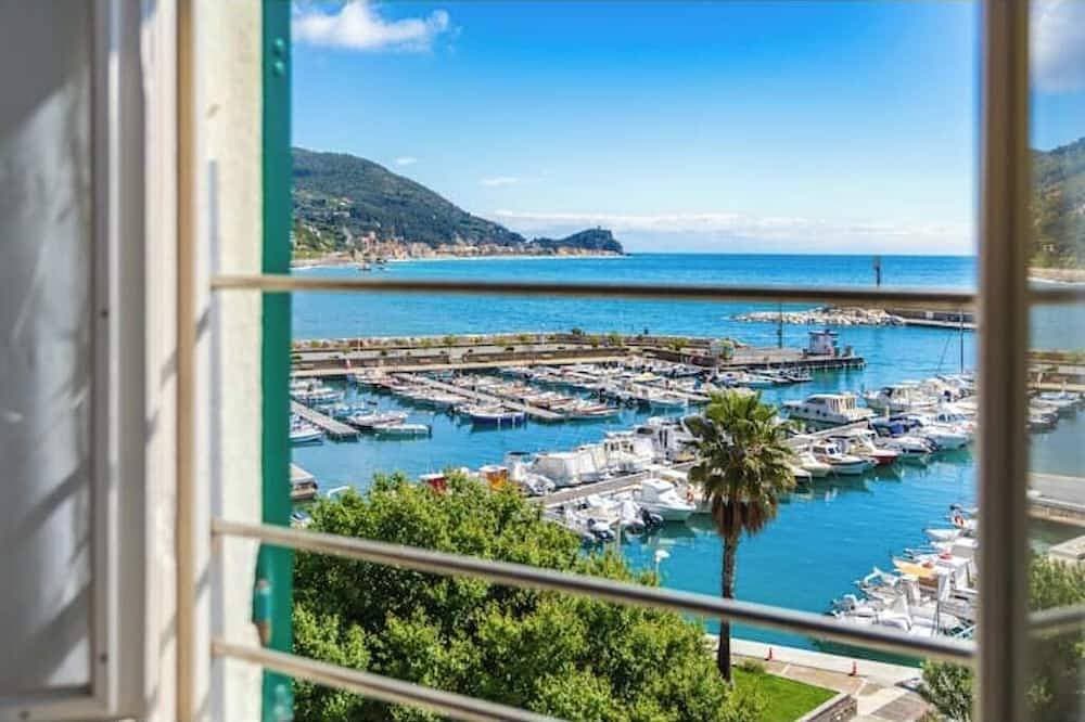 Hostdomus - Marine Sea View 1