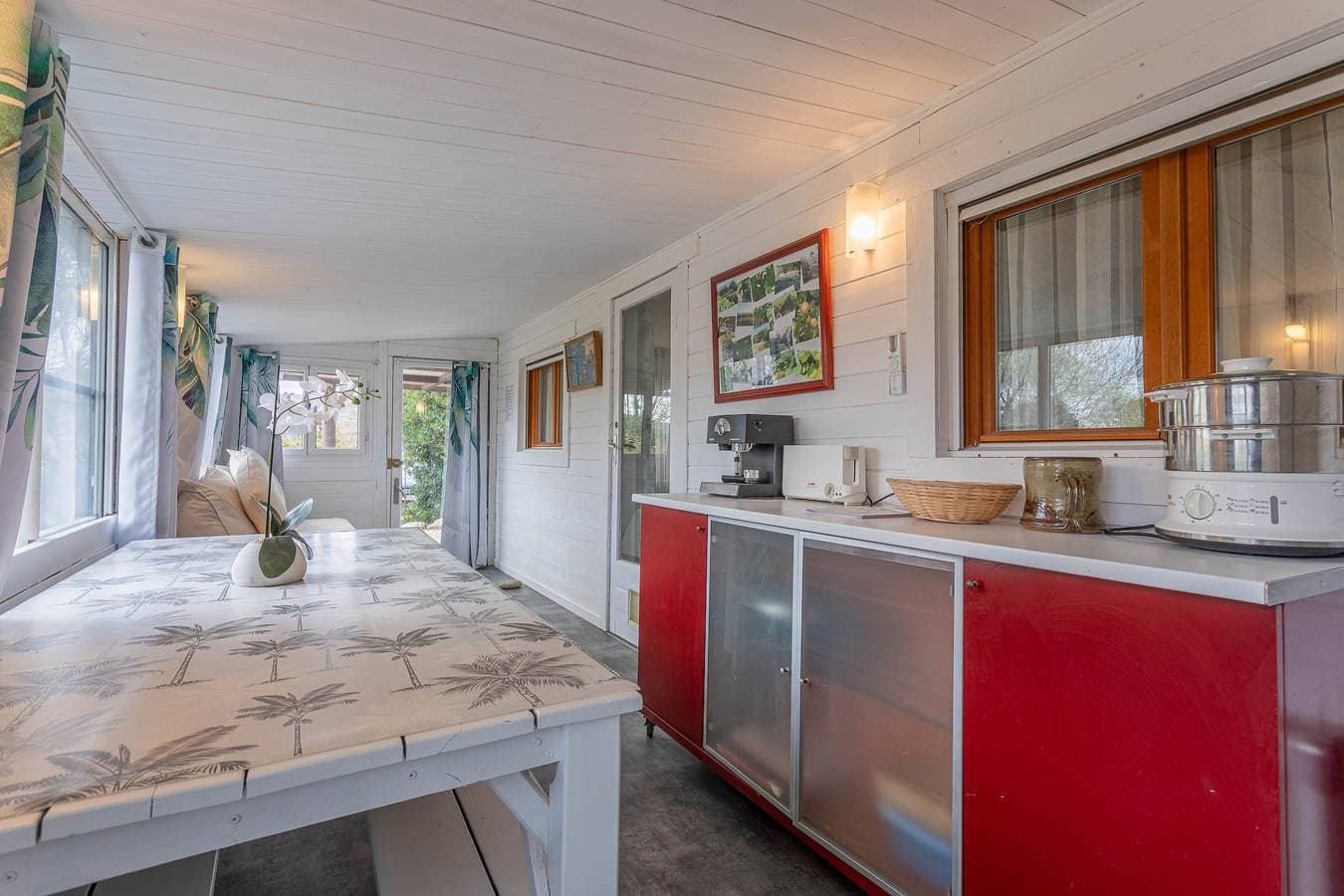 Foto 7 von 26: Mobilheim 'Joli' mit privater Terrasse, WLAN und Klimaanlage