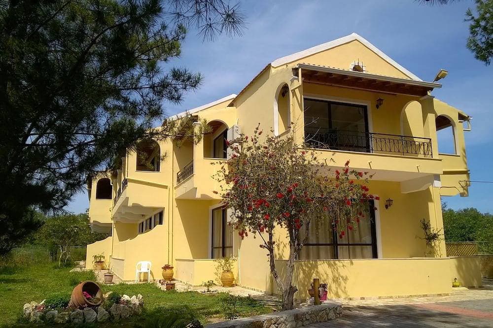 Foto 13 von 30: Cozy studio in a green peaceful area near the beach in delightful Lefkimmi Corfu
