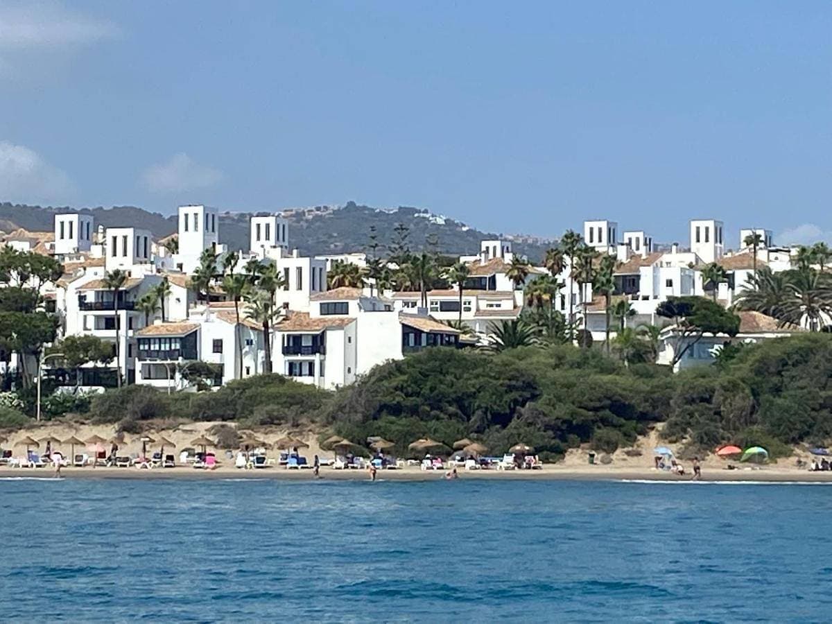Foto 2 von 73: Three Bedroom Apartment with Sea View