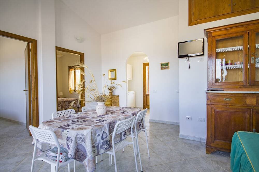 Foto 11 von 23: Sea view in Costa Verde - 2 rooms - garden - BBQ - WIFI