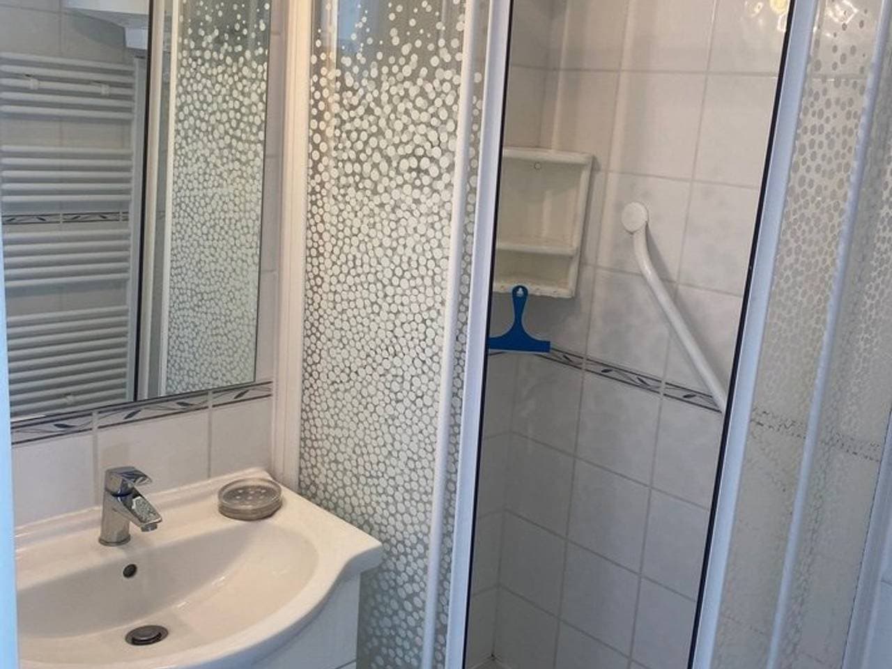 Foto 5 von 12: Gemütliches Studio für 2, 50m vom Strand mit Teichblick
