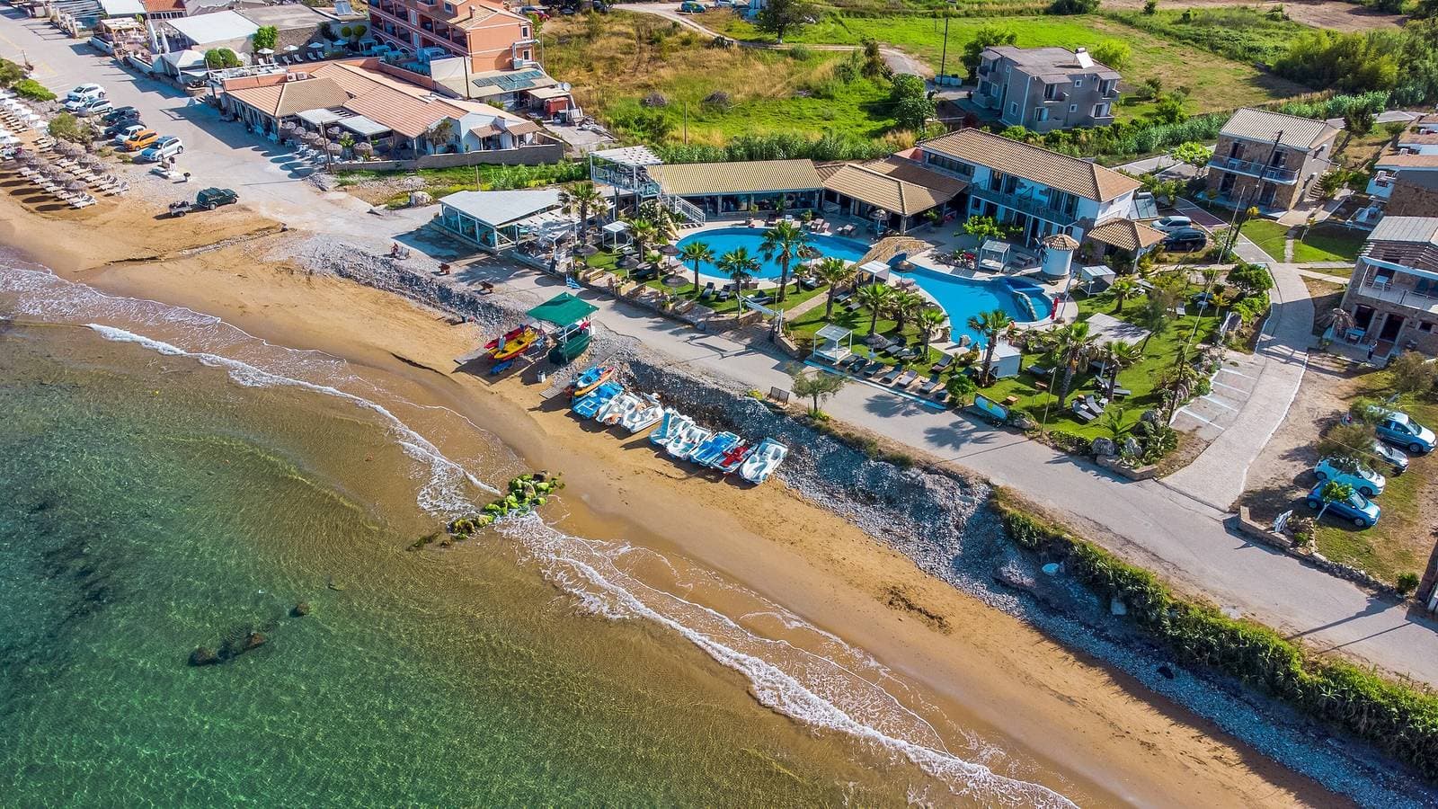 Foto 3 von 21: Mirage Arillas Honeymoon Studio mit Meerblick, Gemeinschaftspool und WLAN