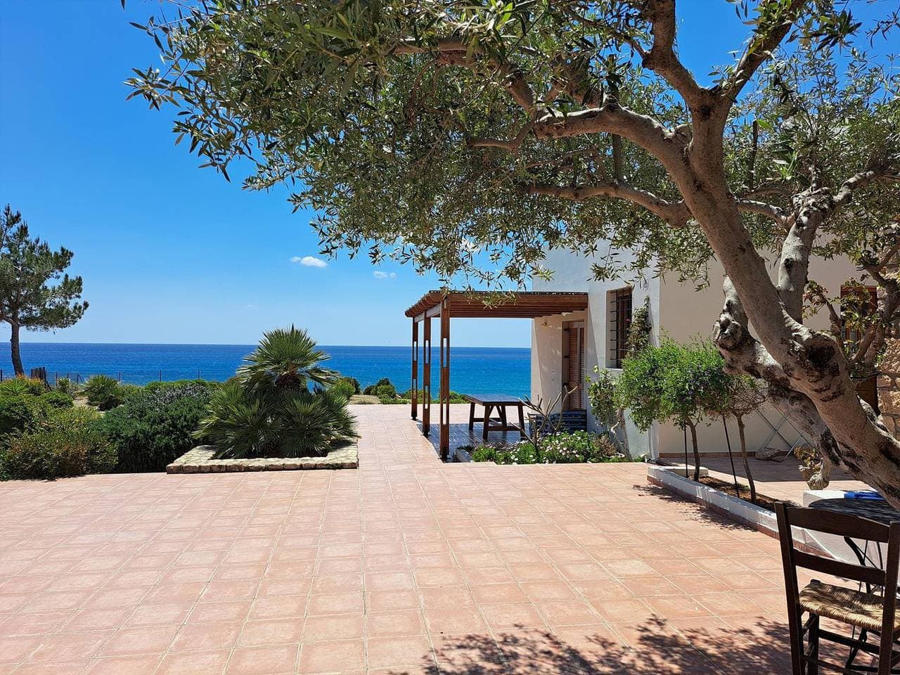 Foto 6 von 31: Traumhafter Blick auf Landschaft und Meer - Ferienhaus Keratokampos, Kreta