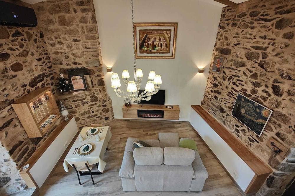 Foto 7 von 16: Near Santiago de Compostela, restored century-old rural house with terrace