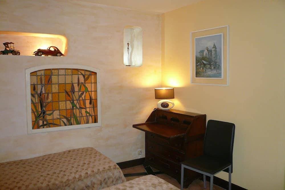 Foto 2 von 26: Gemütliche sonnige Wohnung in klimatisierter Villa (Geschlossener Privatparkplatz)