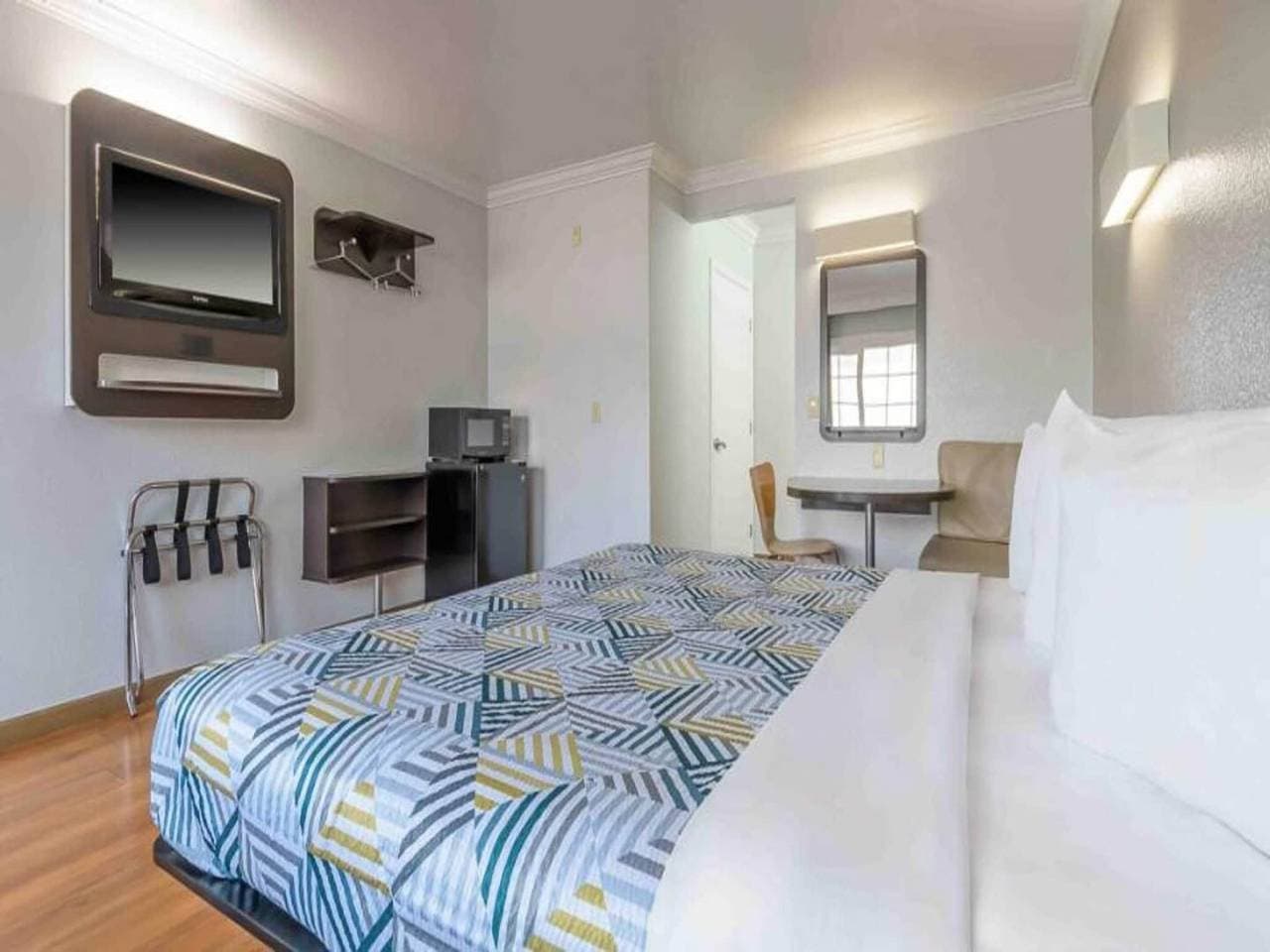 Foto 8 von 33: 1 Doppelbett | Nichtraucher, Kühlschrank
