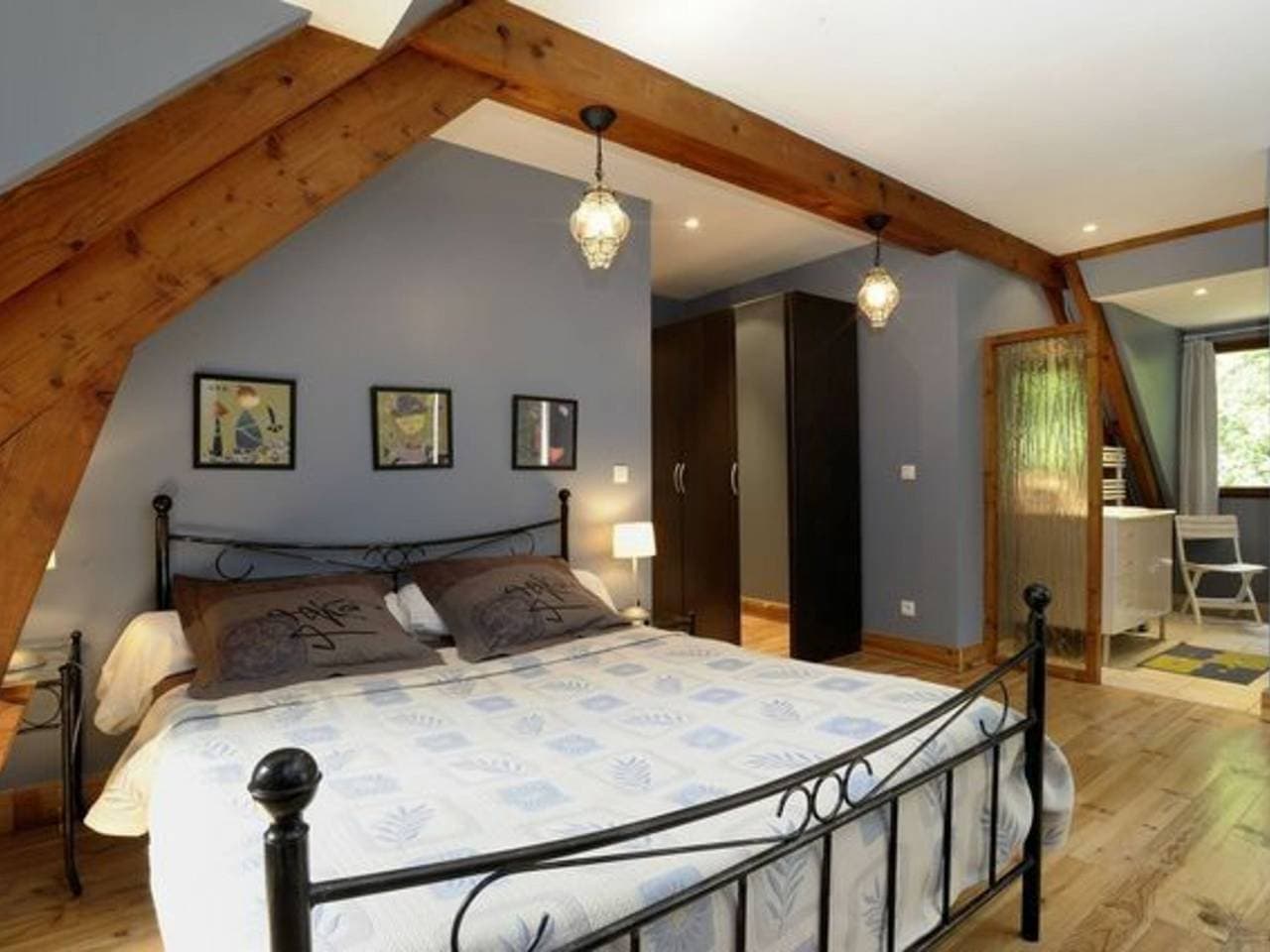 Foto 2 von 21: Rustikale Familienvilla in Sologne: Privatwald, 4 Schlafzimmer, ökologischer Charme
