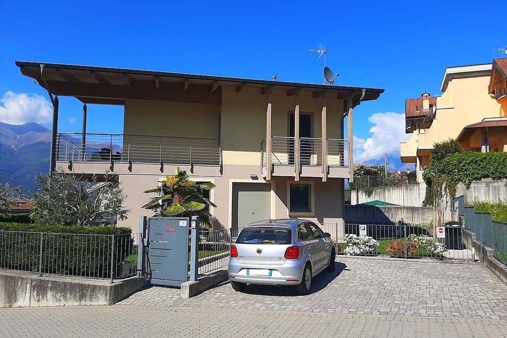 Foto 13 von 25: Selbständiges Ferienhaus mit privaten Pool und Seeblick, am Comer See in Colico.