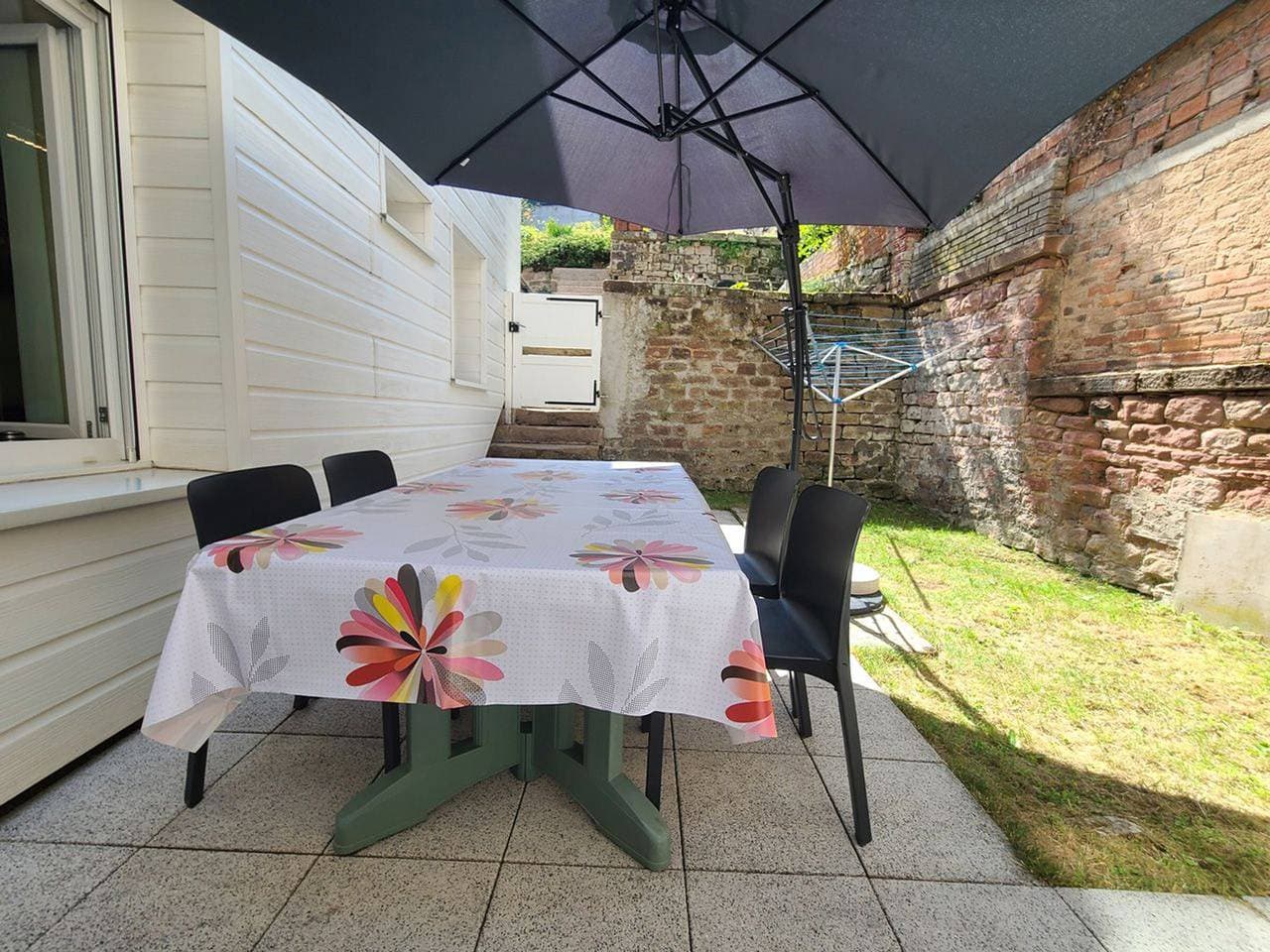 Foto 12 von 19: Gemütliche, renovierte Wohnung mit Terrasse im Zentrum von Épinal, nahe Bahnhof und Freizeitaktivitäten