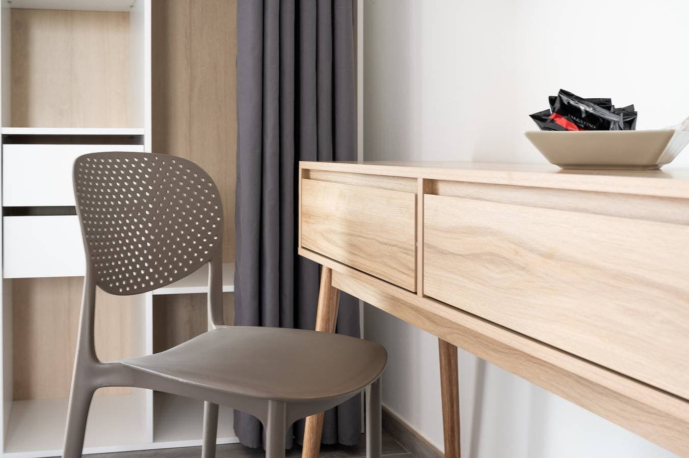 Foto 11 von 31: Zimmer 'Piazza Pertini - Room Ambra' mit Balkon, WLAN und Klimaanlage