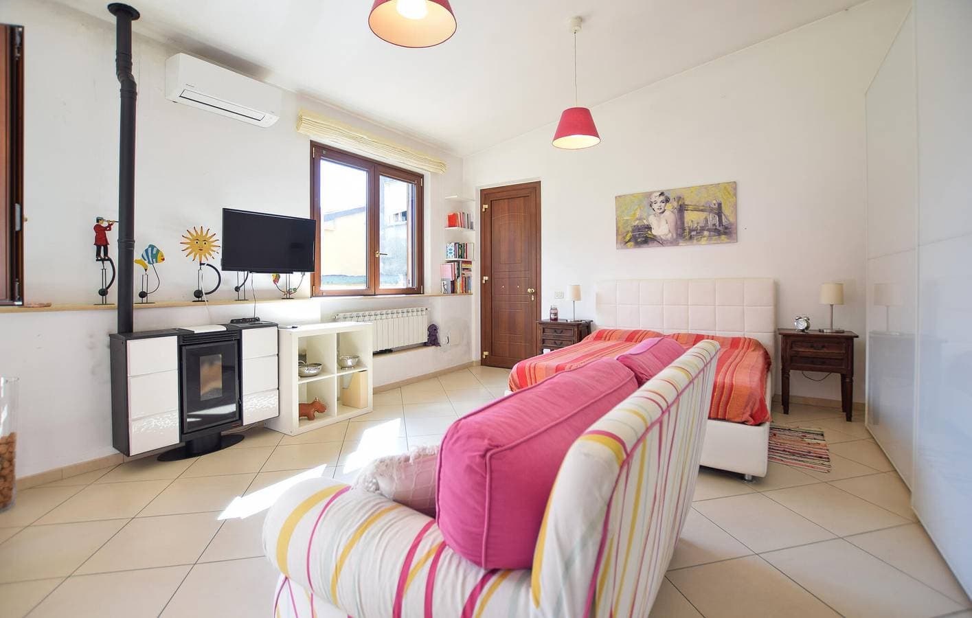 Foto 7 von 15: Gemütlicher urbaner Rückzugsort: AC, Kabel-TV, Parkplatz, WiFi - Camaiore