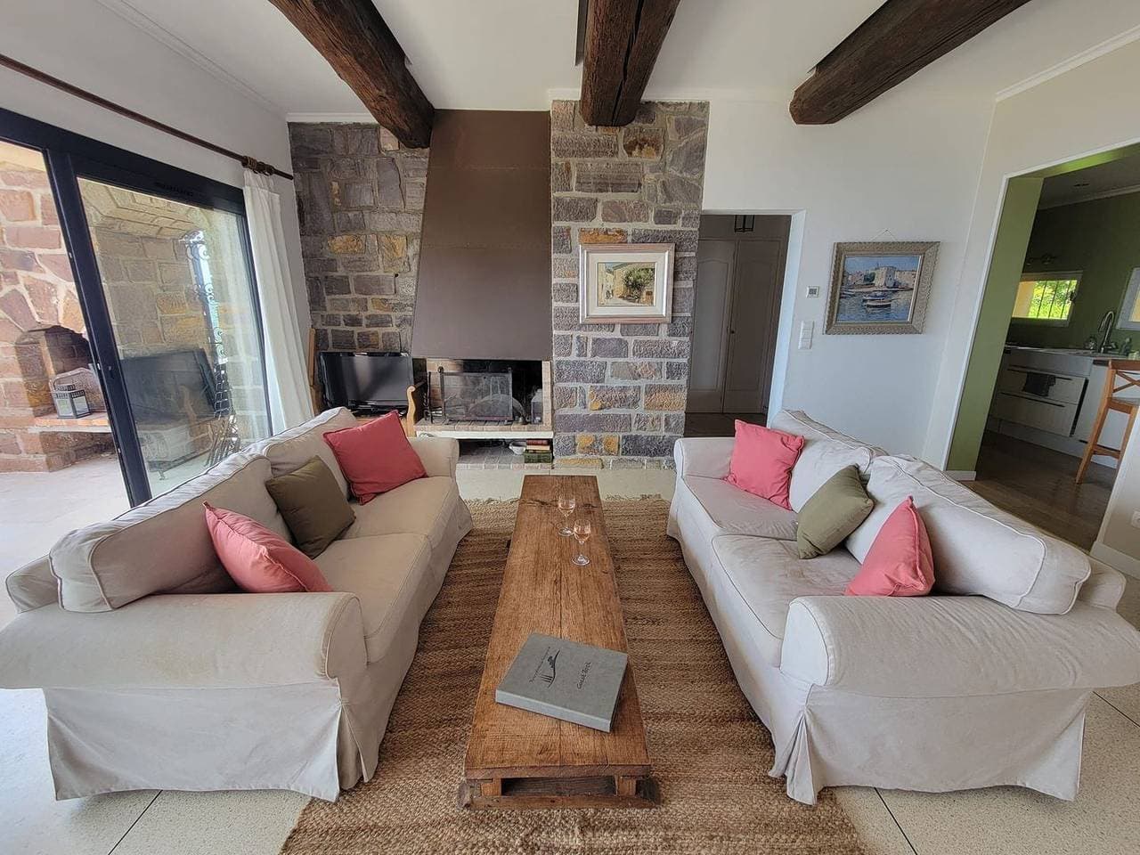 Foto 8 von 32: Traumhafte Ferienoase mit atemberaubendem Meerblick, Pool und idealer Lage
