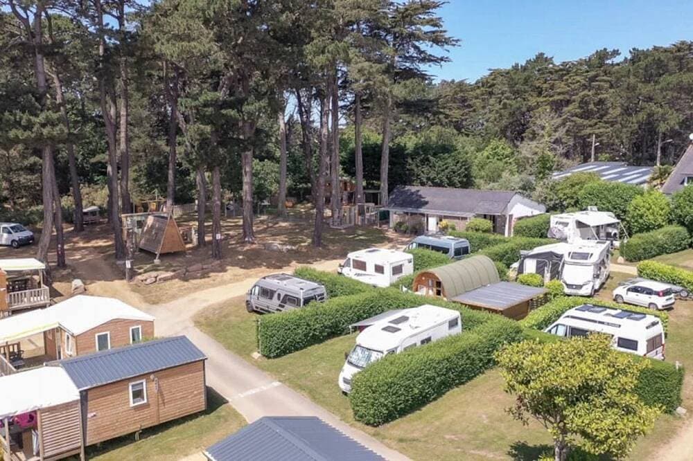 Foto 7 von 24: Camping 3 étoiles - Piscine  - ccbgchf