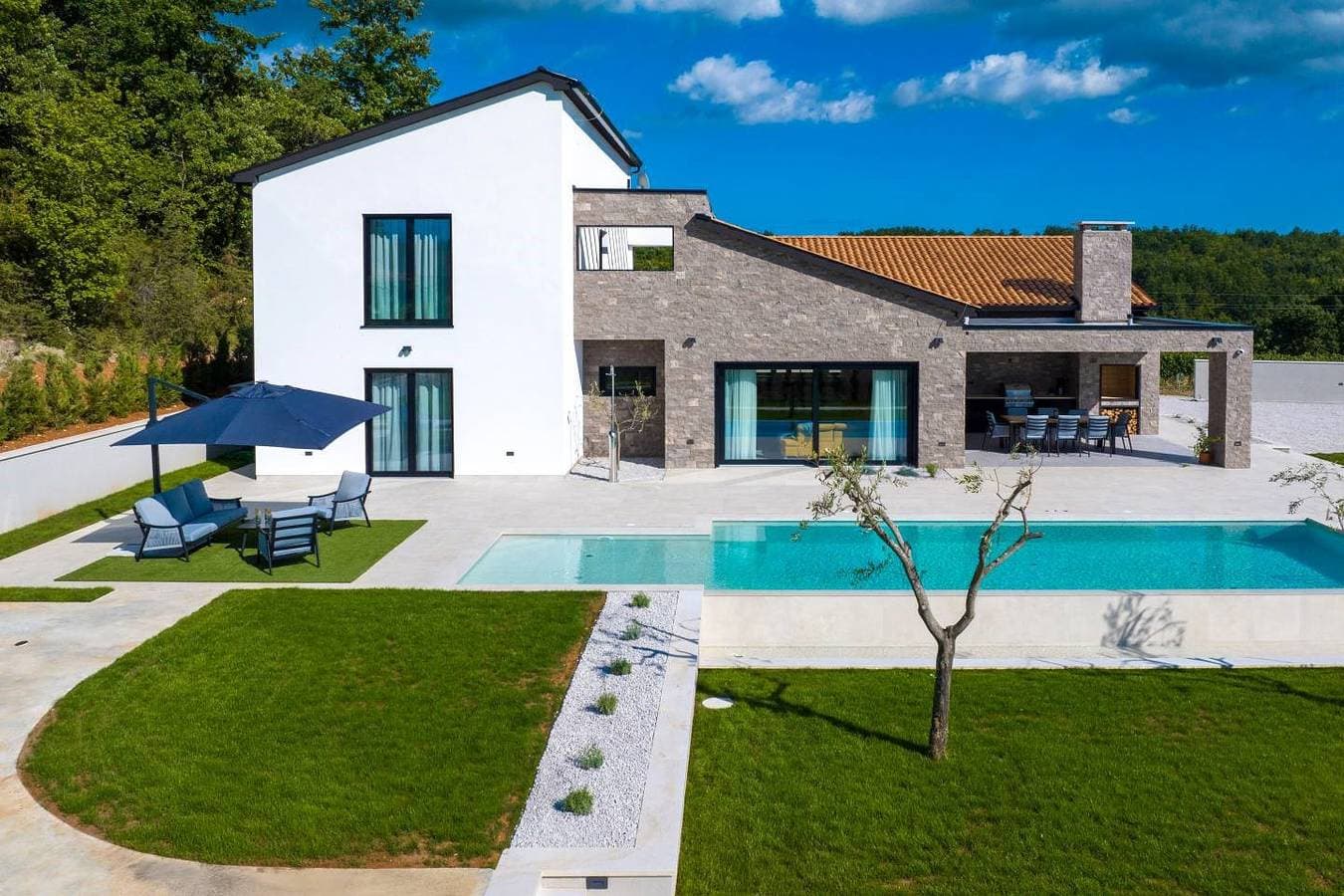 Foto 5 von 41: Villa Angelina – Luxusvilla mit Pool (Flachwasserbereich) und Medienraum