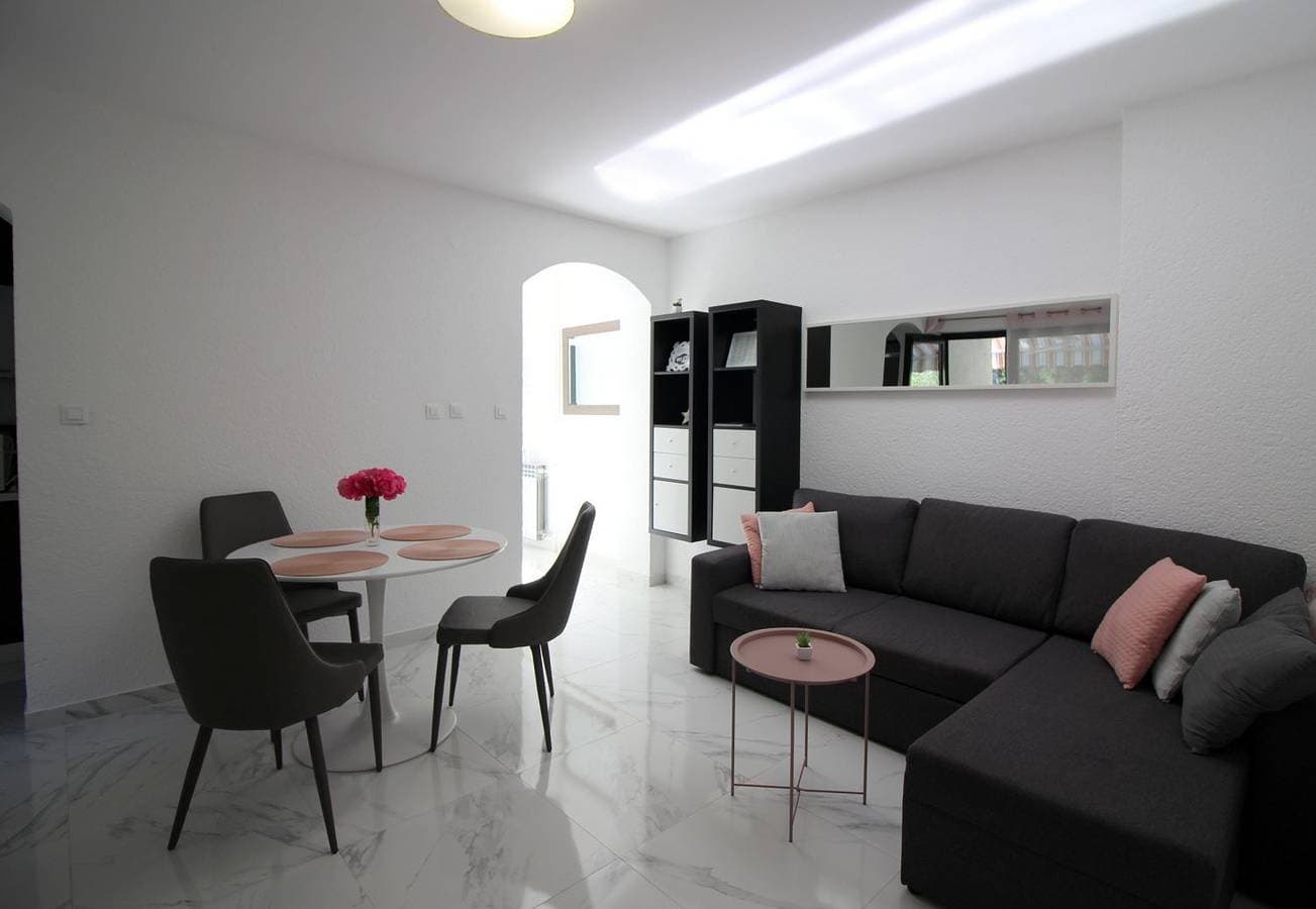 Foto 6 von 18: Komfortables Apartment mit privater Terrasse, Spielplatz, Grill, Liegen, Waschmaschine