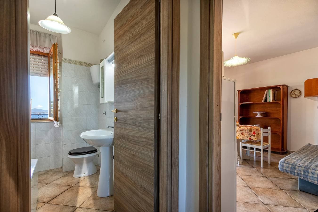 Foto 13 von 21: Ferienwohnung 'Rosso Marrone' mit Meerblick, privater Terrasse und WLAN