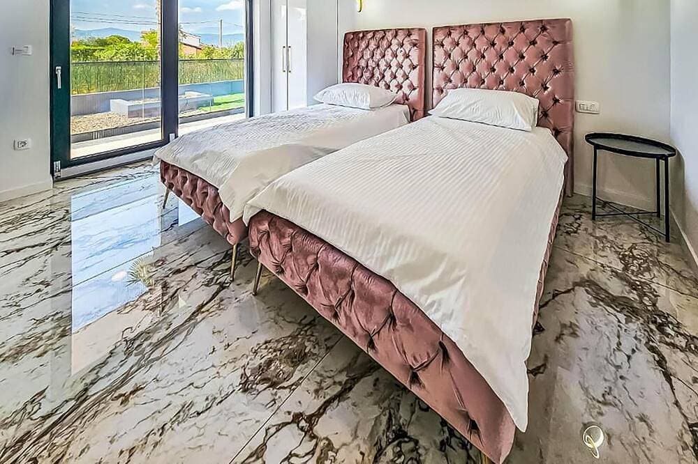 Foto 8 von 30: Amazing home in Donji Prolozac