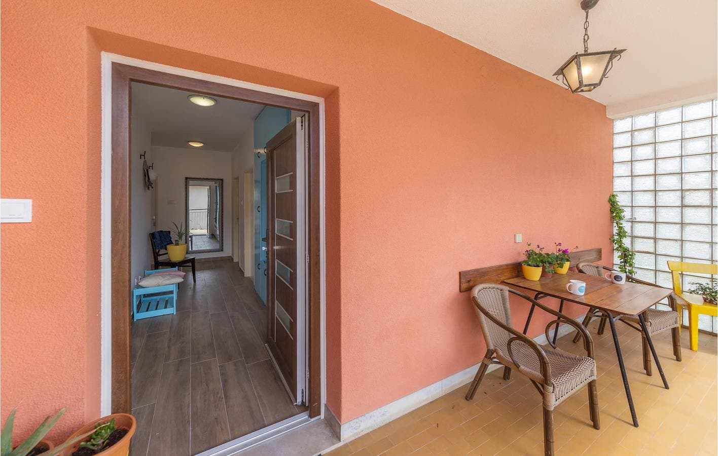 Foto 7 von 28: Apartment am Meer mit Terrasse, WLAN und in der Nähe von Restaurants – Peroj