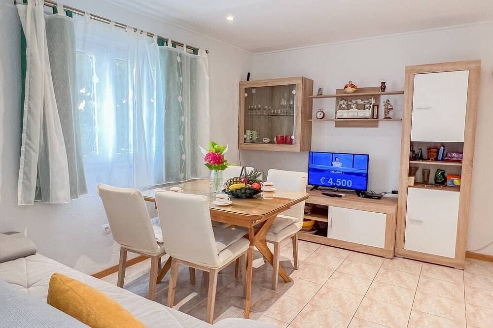 Foto 9 von 30: Kleines Ferienhaus mit Pool,Terrasse,Meerblick,Grill, WiFi,Familienurlaub, ruhig