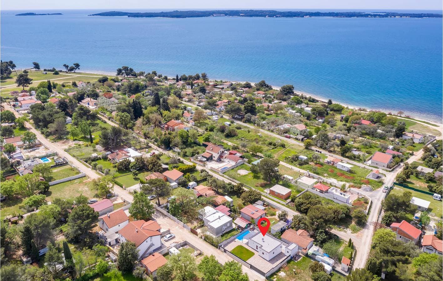 Foto 4 von 34: Apartment am Meer mit Terrasse, WLAN, Parkplatz und in der Nähe des Strandes von Fažana