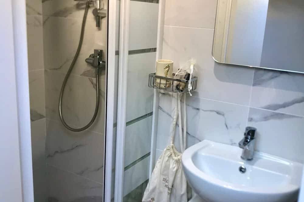 Foto 4 von 14: Perfect 1-bedroom apt with AC in enchanting Roquebrune few meters From Monaco