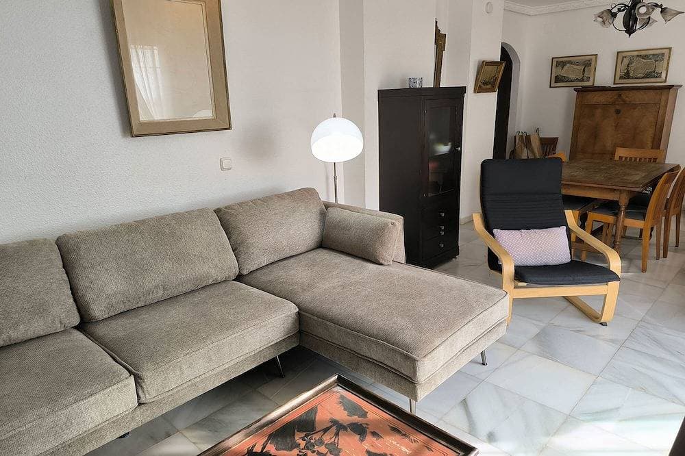 Foto 7 von 30: Penthouse in Estepona mit zwei Schlafzimmern und einem Badezimmer