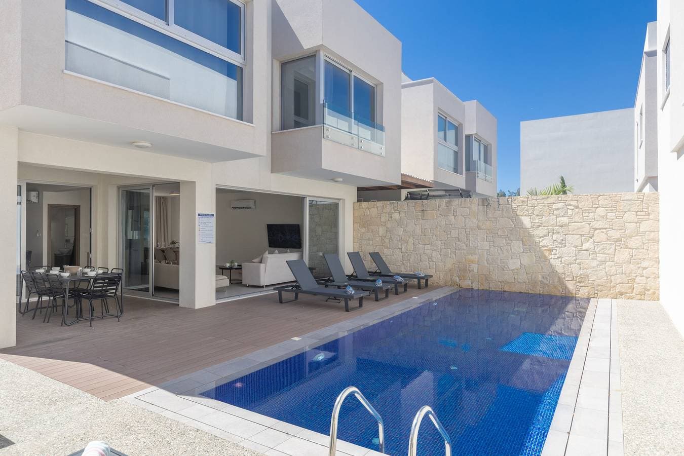 Foto 2 von 25: Protaras Mythical Blue Villa Mb5