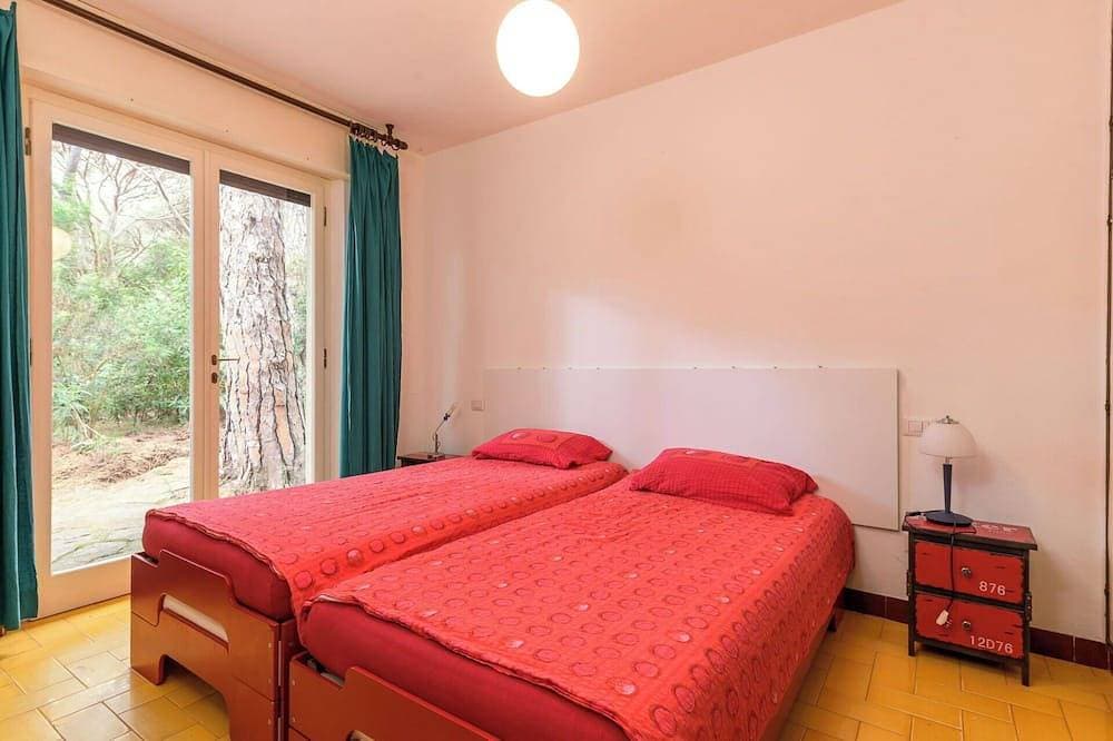 Foto 8 von 30: Wunderbares alleinstehendes Ferienhaus für 7 Gäste mit  W-Lan, TV, Innenhof und Haustiere erlaubt