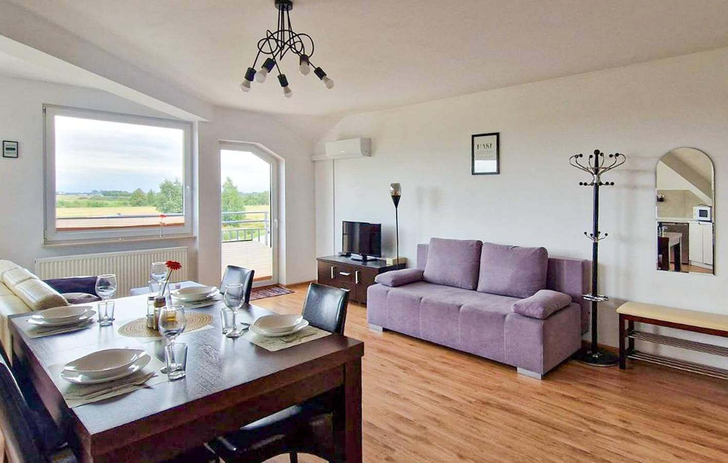 Foto 3 von 17: Ferienwohnung für 6 Personen mit Garten