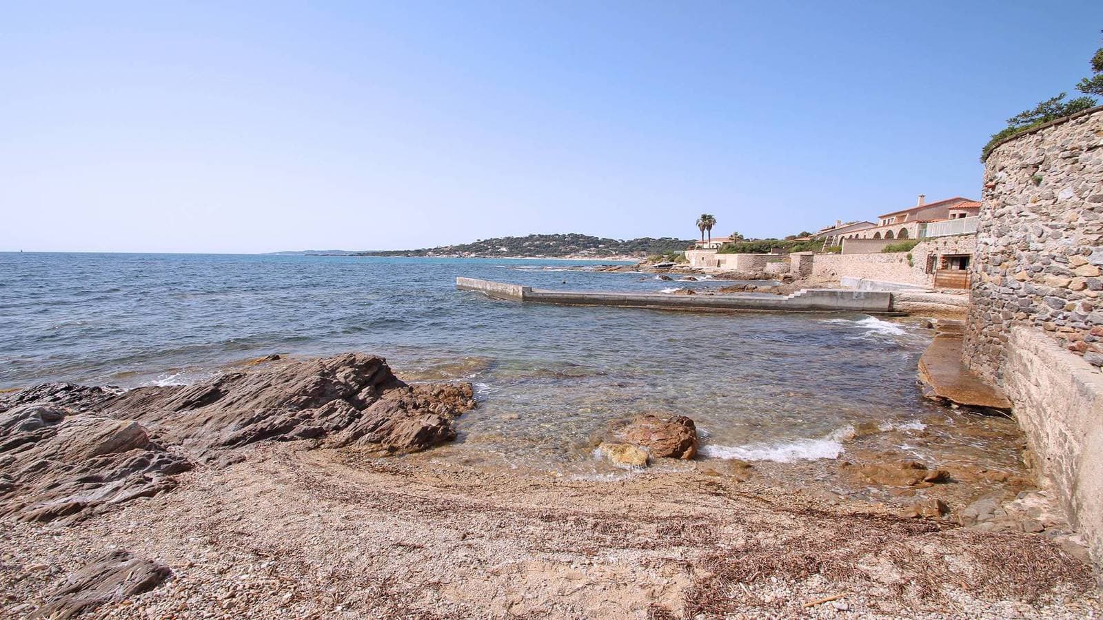 Foto 2 von 14: Le Bateau - 4 Personen - Füße im Wasser - Strand - Klimaanlage - WiFi - Sainte Maxime