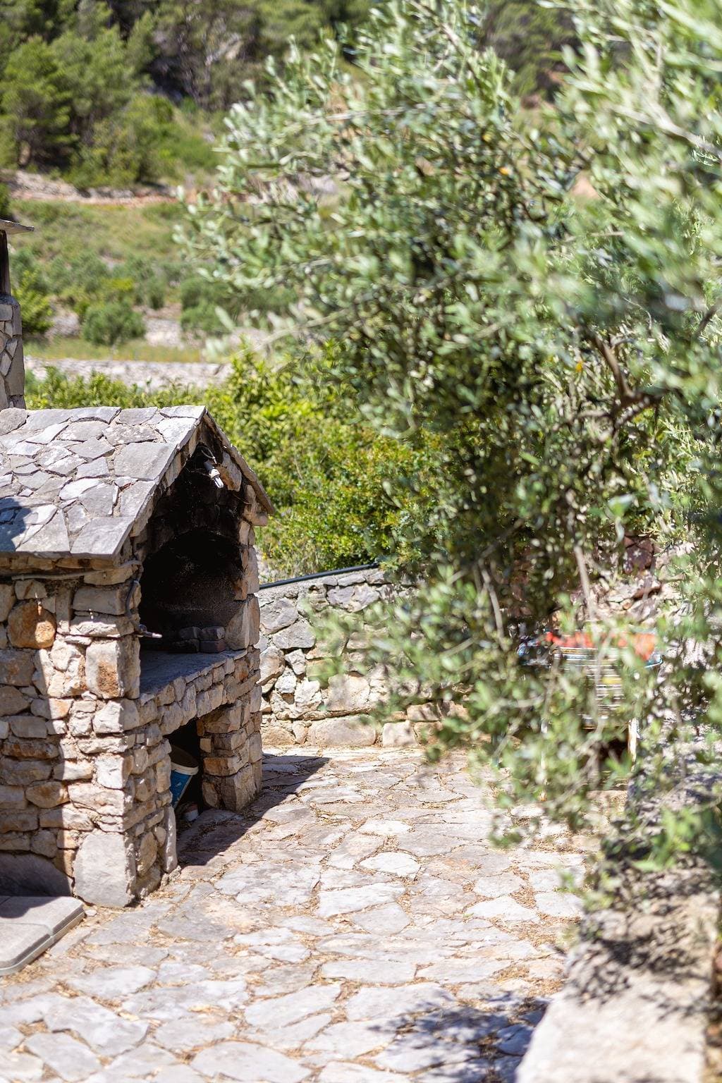 Foto 12 von 39: 2-Zimmer-Ferienwohnung mit Terrasse und Meerblick Bucht Torac, Hvar A-24462-a
