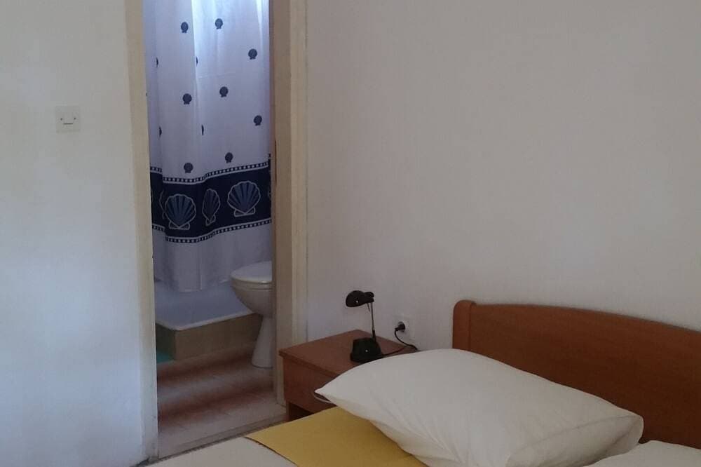 Foto 4 von 14: 2-Zimmer-Ferienwohnung am Strand Sveta Nedilja, Hvar