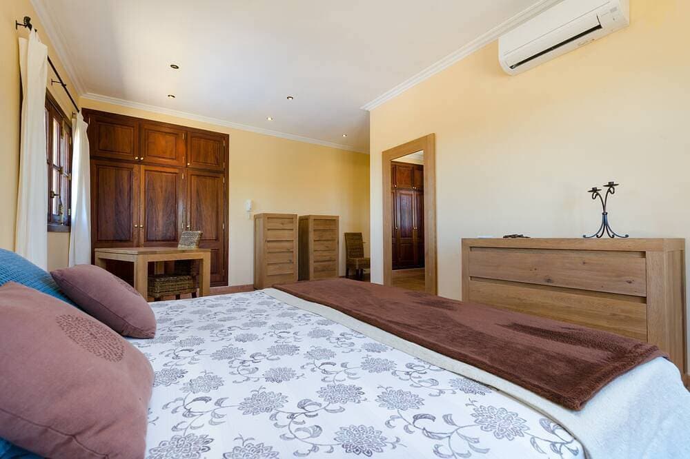 Foto 10 von 30: Es Vedat  6- Ferienhaus mit privaten Pool in Lloret De Vistalegre. WiFi gratis