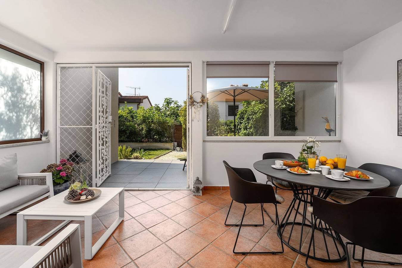 Foto 12 von 34: Exquisites Ferienhaus mit privatem Garten, Liegen, Kinderstuhl, Waschmaschine - nur 700 Meter zum Strand