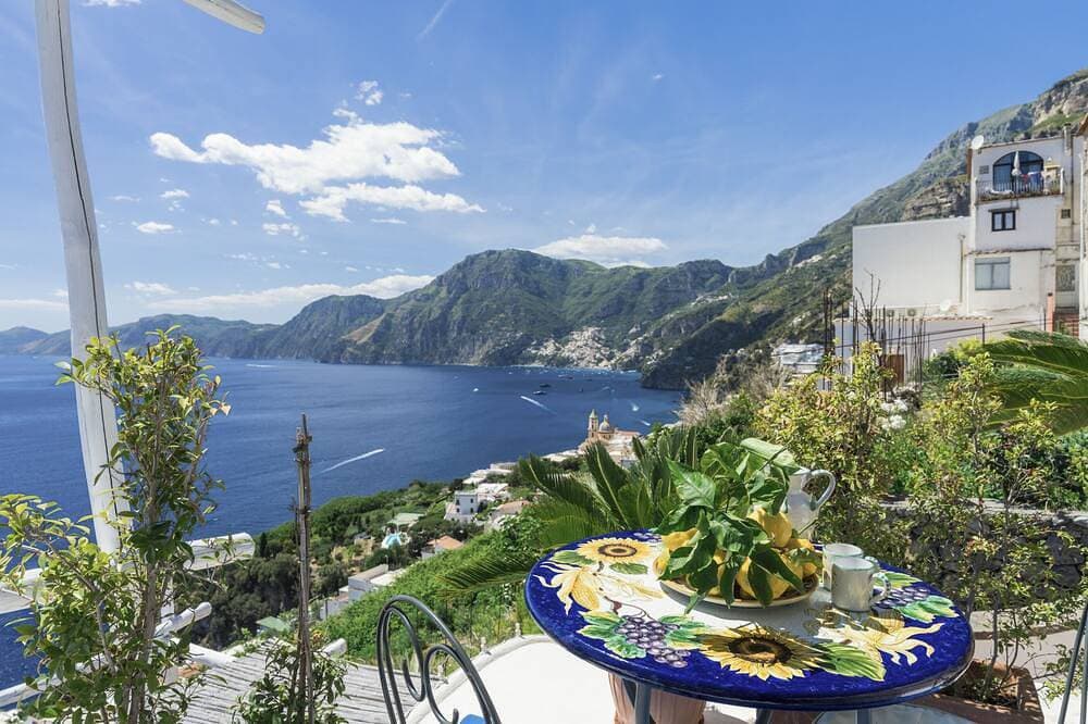 Foto 4 von 6: Elia's room: Double room with bathroom and shared terrace with sea view