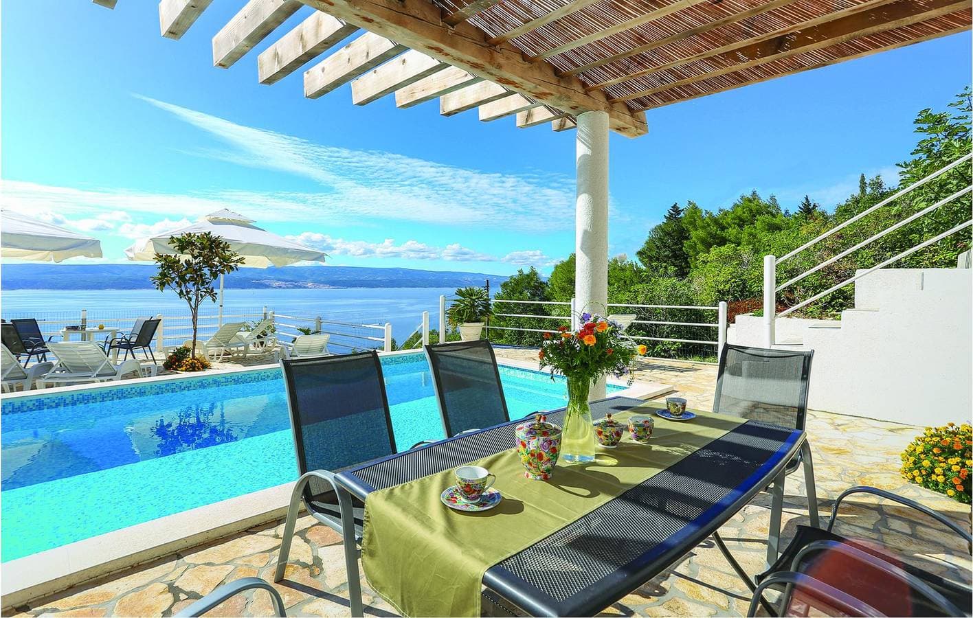 Foto 3 von 32: Apartment am Meer mit Pool und WLAN, nur 300 m vom Juto-Strand entfernt