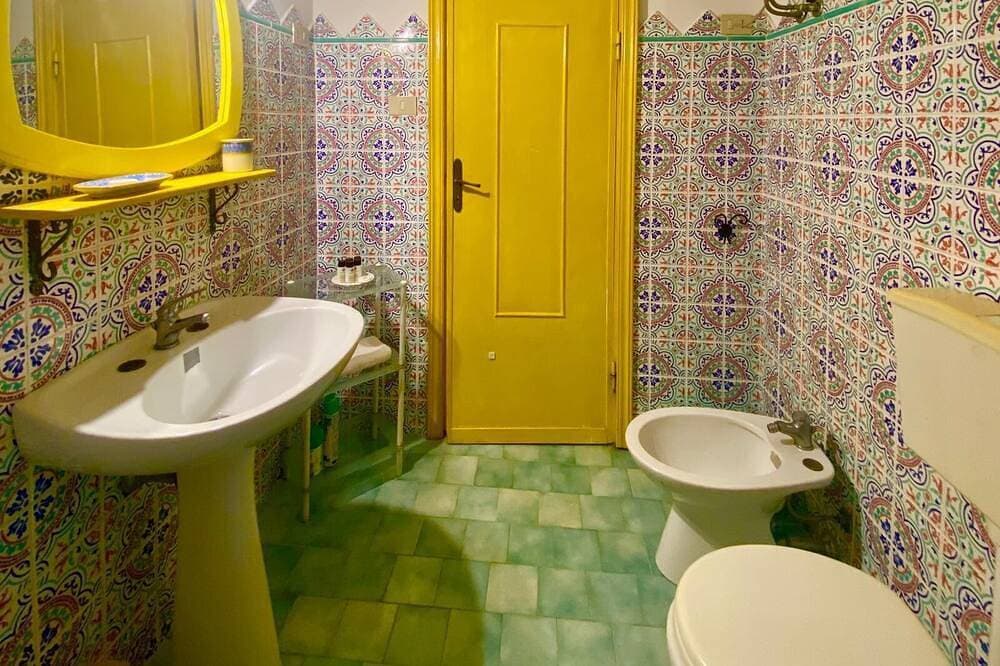 Foto 9 von 24: Wohnung für 4 Personen mit Blick auf den Strand mit Garten