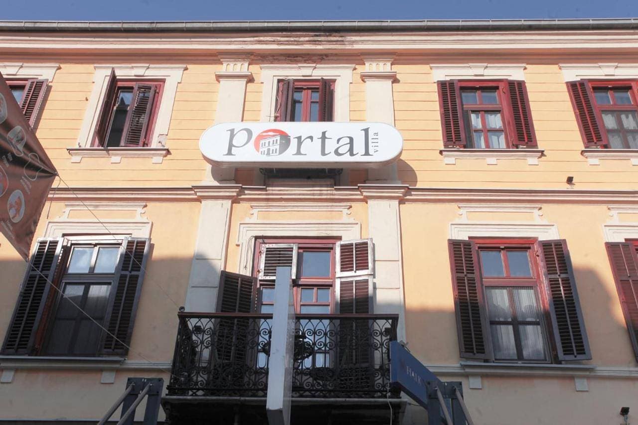 Portal Villa Apartments 1