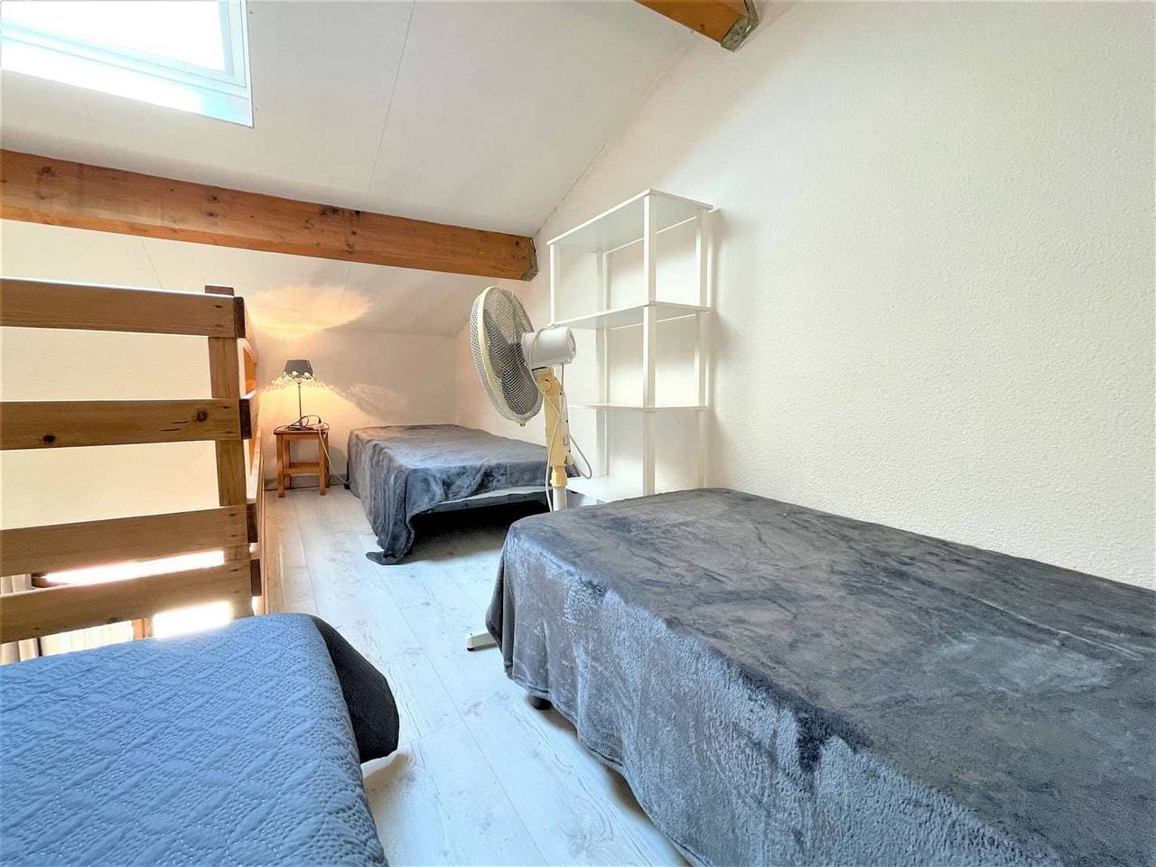 Foto 8 von 17: Haus mit Mezzanin 5 Betten nahe Strand, Parkplatz, Pool