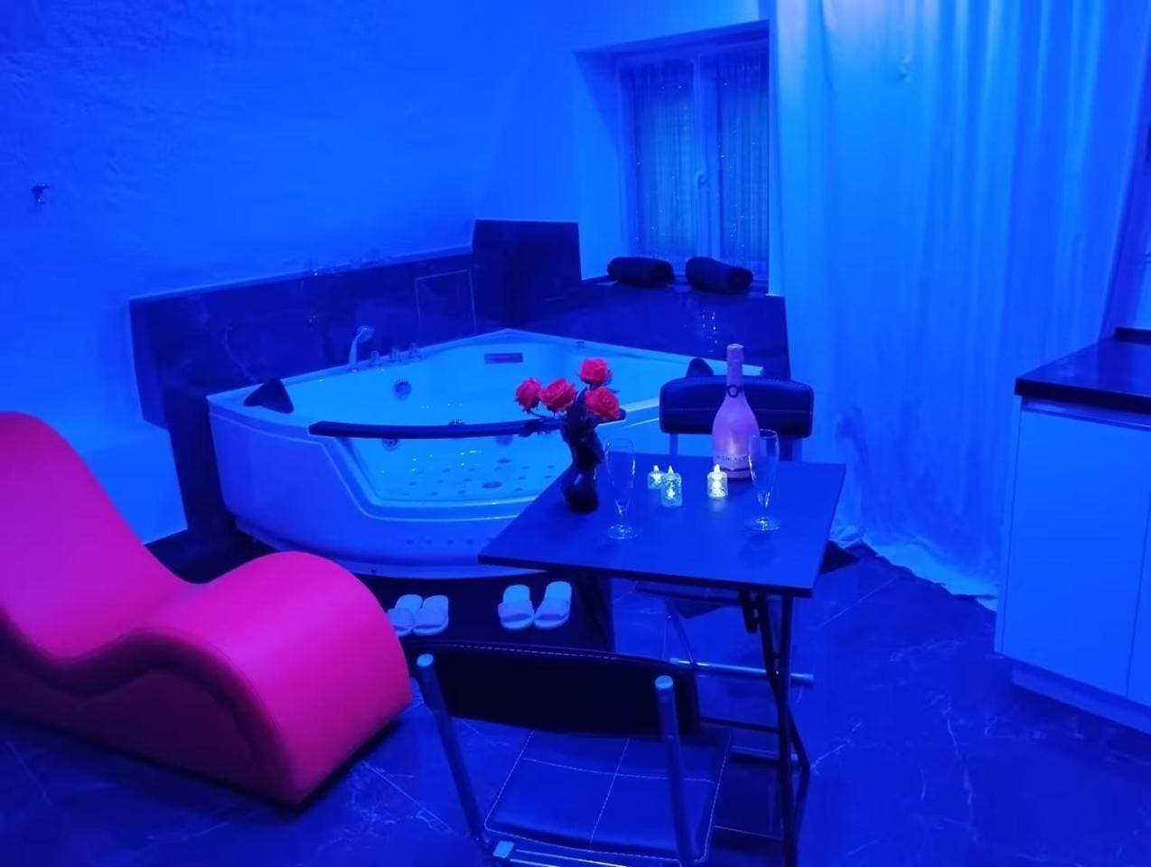 Foto 6 von 7: Queen Suite with Spa Bath